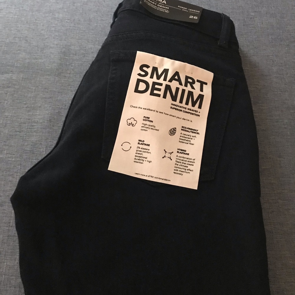 Emma Smart Demi